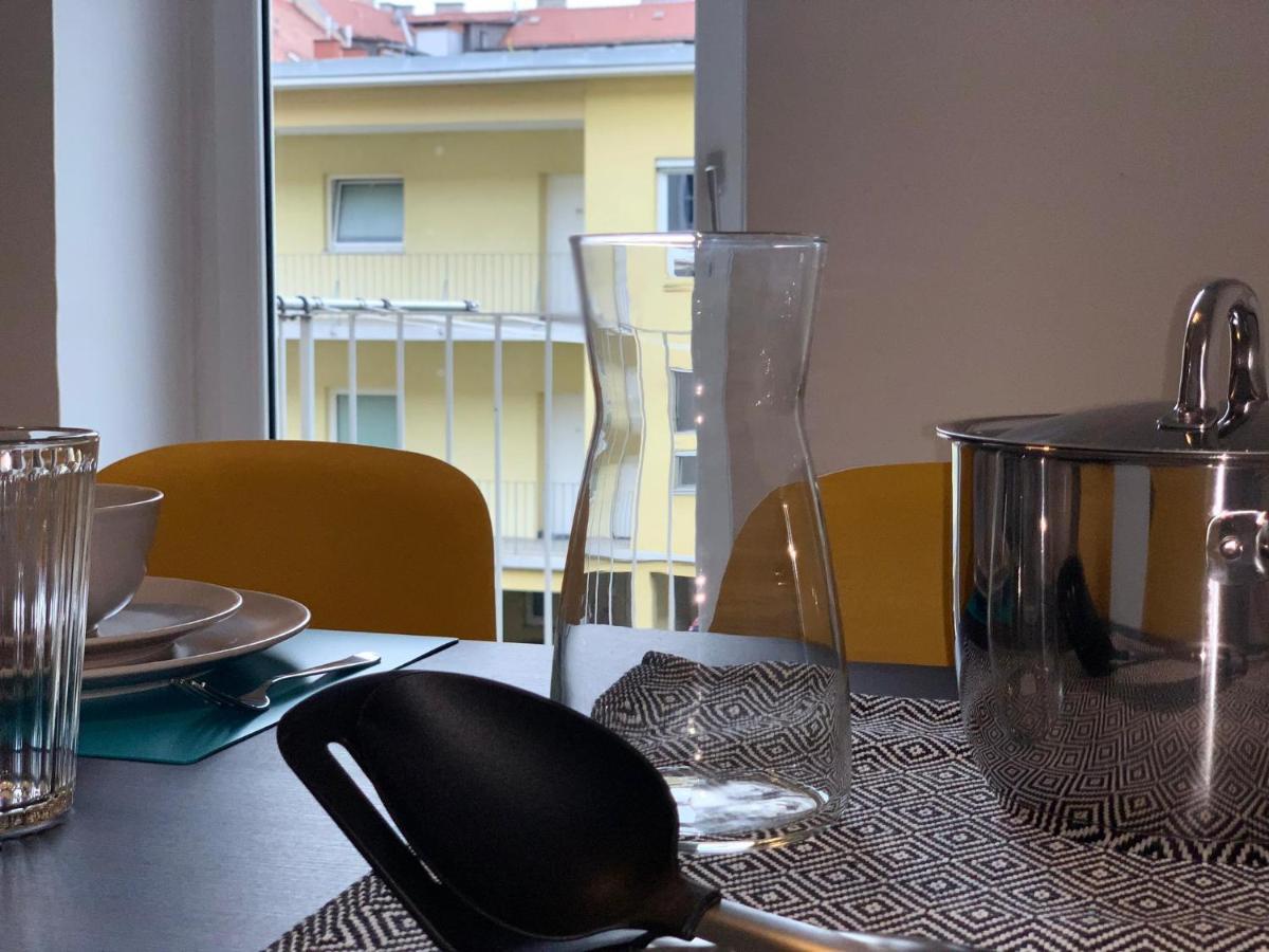 Contemporary City Apartment - By Nahuen Suites グラーツ エクステリア 写真